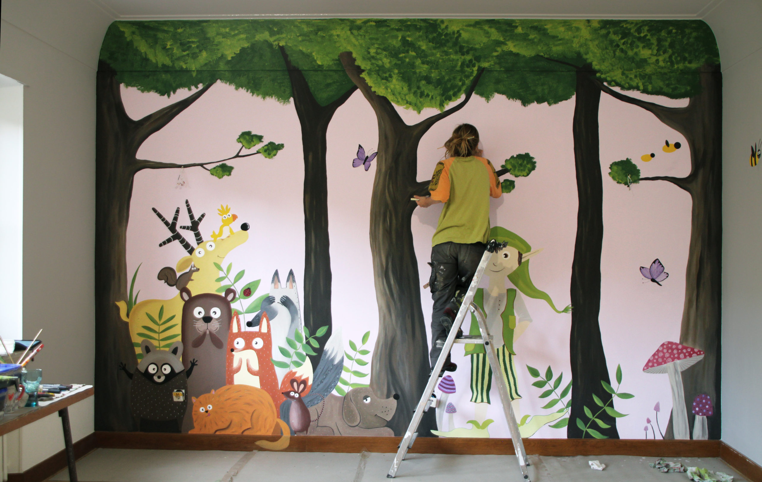 Fresque-murale-forêt-nature-pour-enfants-école